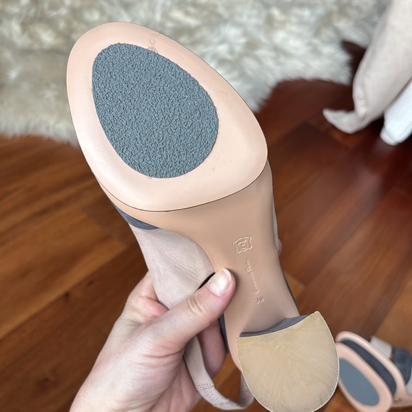 NWOT Gianvito Rossi heels - Picture 9 of 12